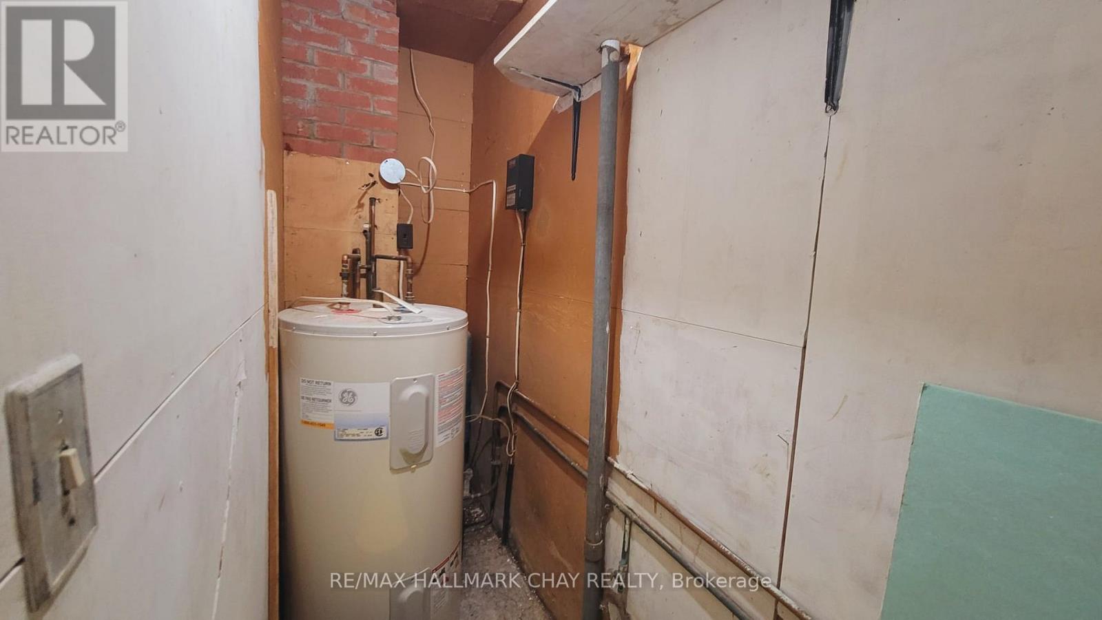 14189 12 Highway, Tay, Ontario  L0K 2C0 - Photo 10 - S12476953