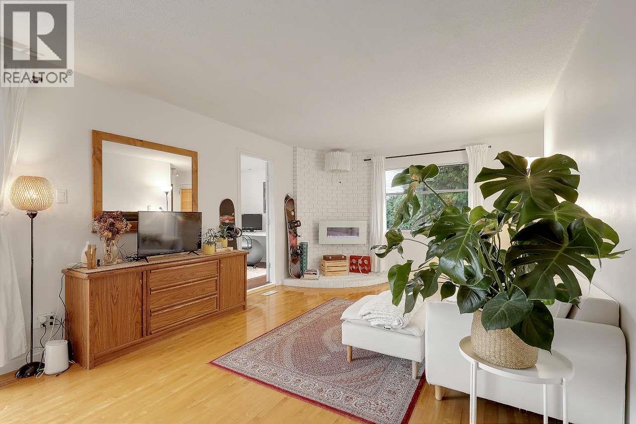 1479 Elinor Crescent, Port Coquitlam, British Columbia V3C 6M5 - Photo 9 - R3072353