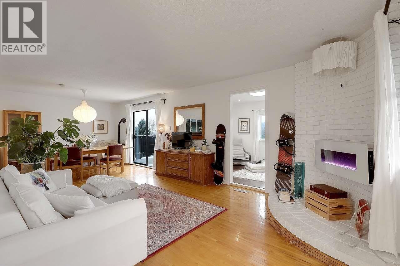 1479 Elinor Crescent, Port Coquitlam, British Columbia V3C 6M5 - Photo 8 - R3072353