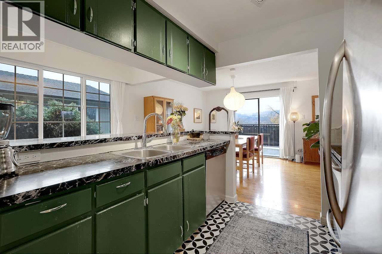 1479 Elinor Crescent, Port Coquitlam, British Columbia V3C 6M5 - Photo 13 - R3072353