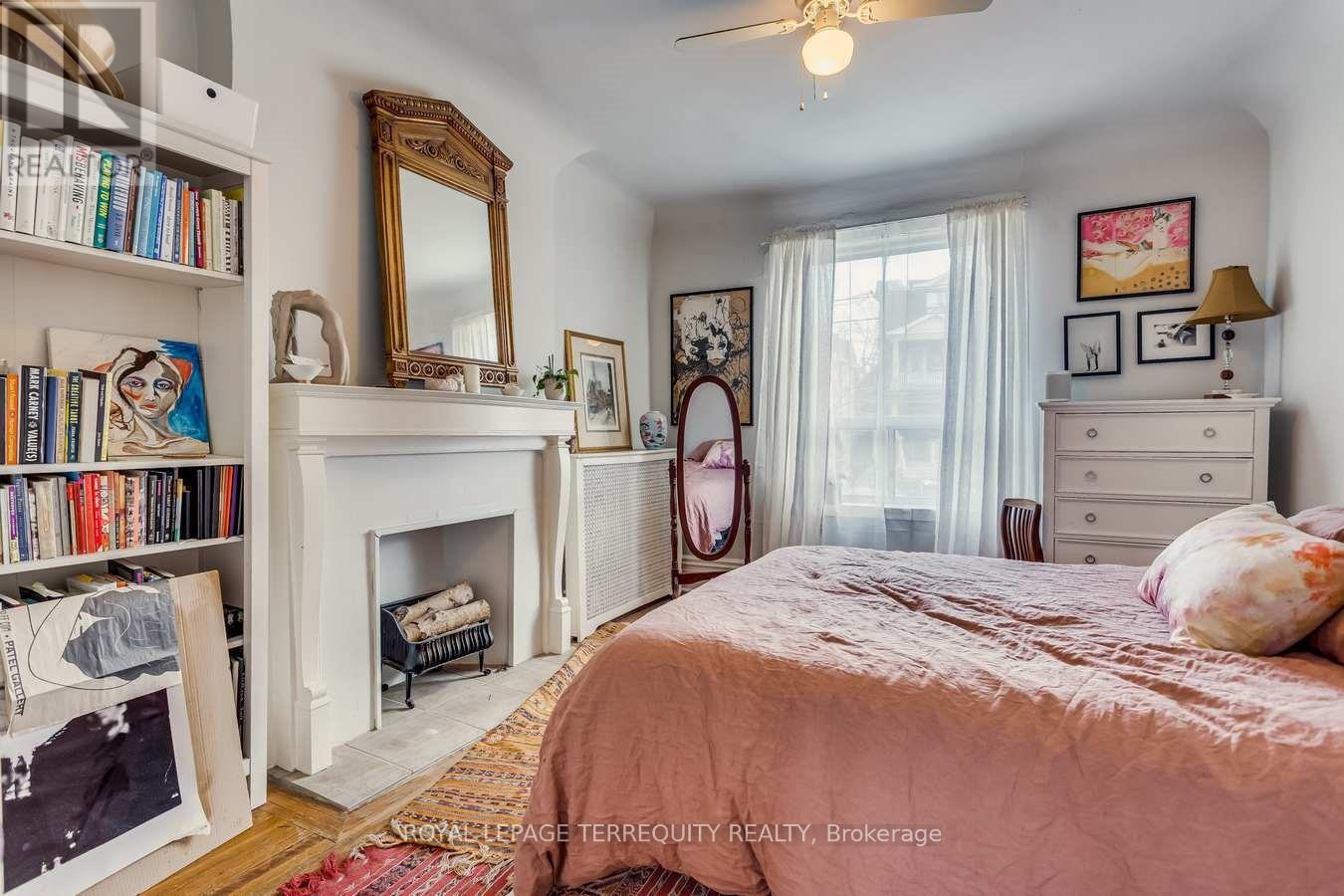 Main - 61 Rusholme Park Crescent W, Toronto, Ontario  M6J 2E1 - Photo 10 - C12606656