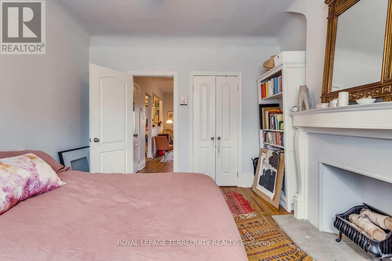 Main - 61 Rusholme Park Crescent W, Toronto, Ontario  M6J 2E1 - Photo 11 - C12606656