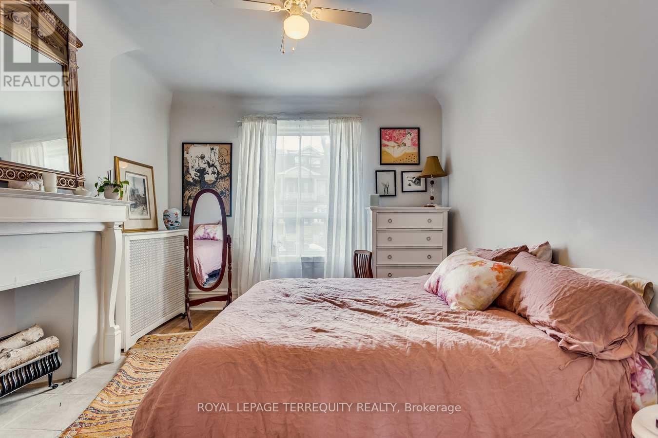 Main - 61 Rusholme Park Crescent W, Toronto, Ontario  M6J 2E1 - Photo 15 - C12606656