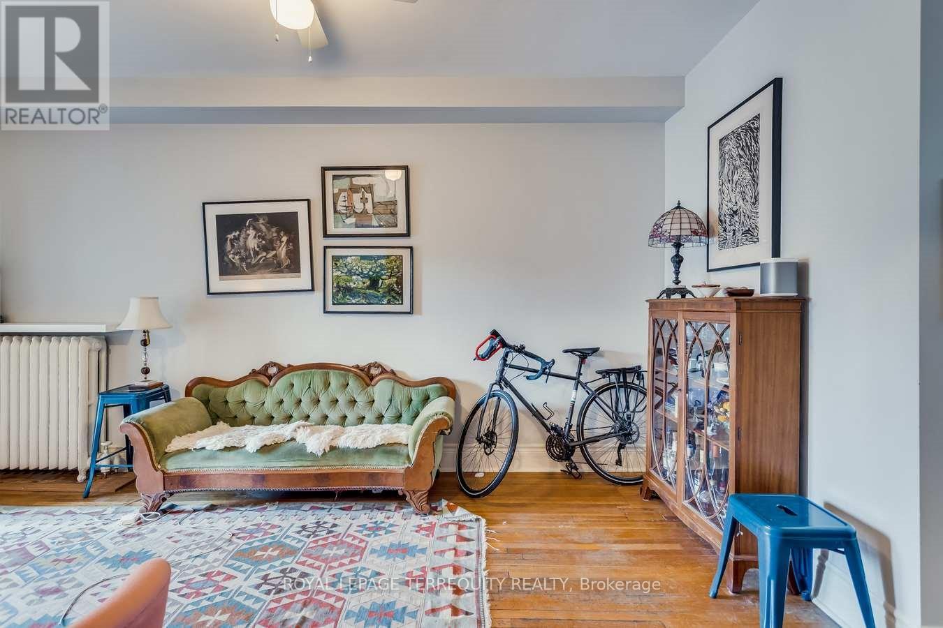 Main - 61 Rusholme Park Crescent W, Toronto, Ontario  M6J 2E1 - Photo 5 - C12606656