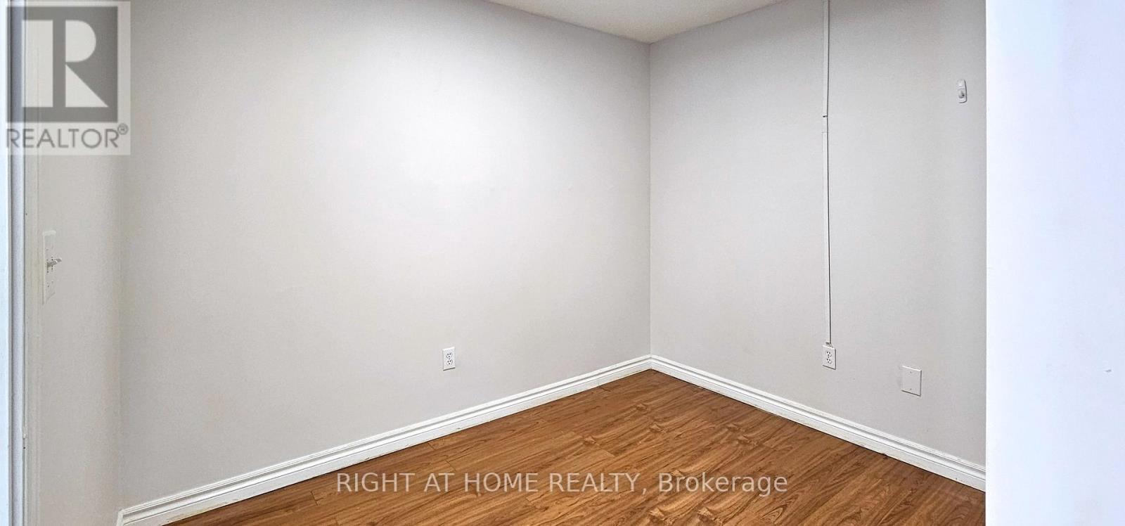 105 - 8 Pemberton Avenue, Toronto, Ontario  M2M 4K8 - Photo 8 - C12606658