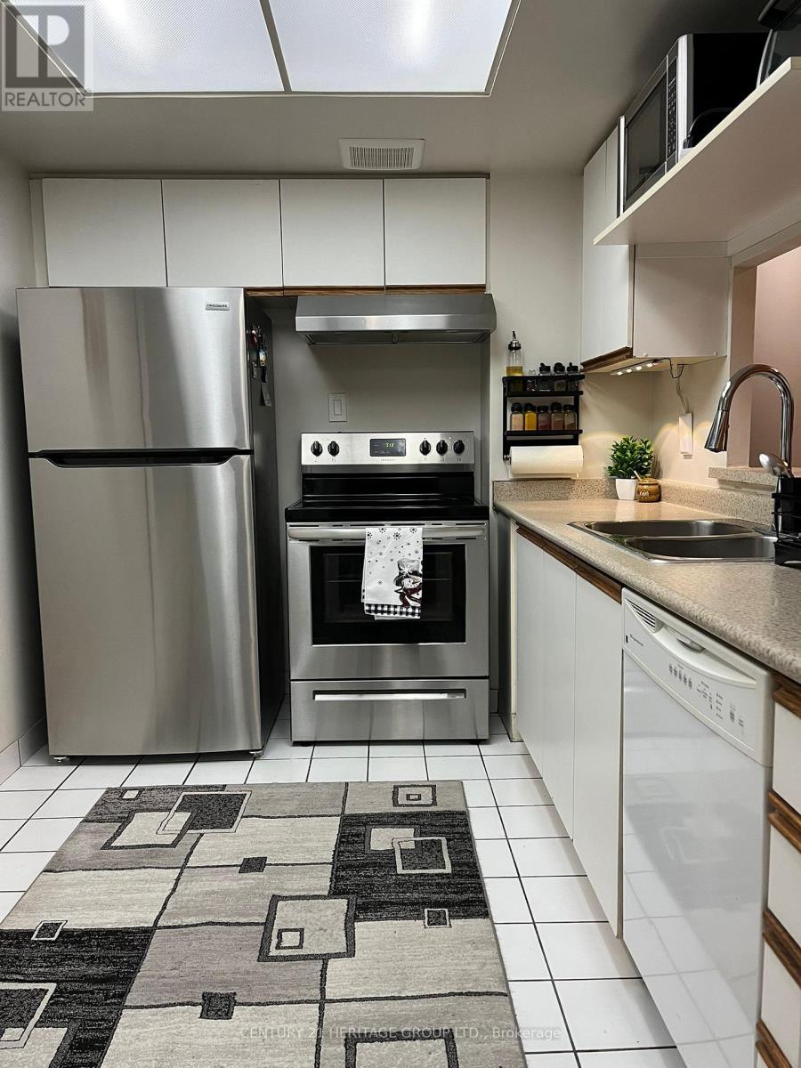 801 - 5765 Yonge Street, Toronto, Ontario  M2M 4H9 - Photo 3 - C12606682