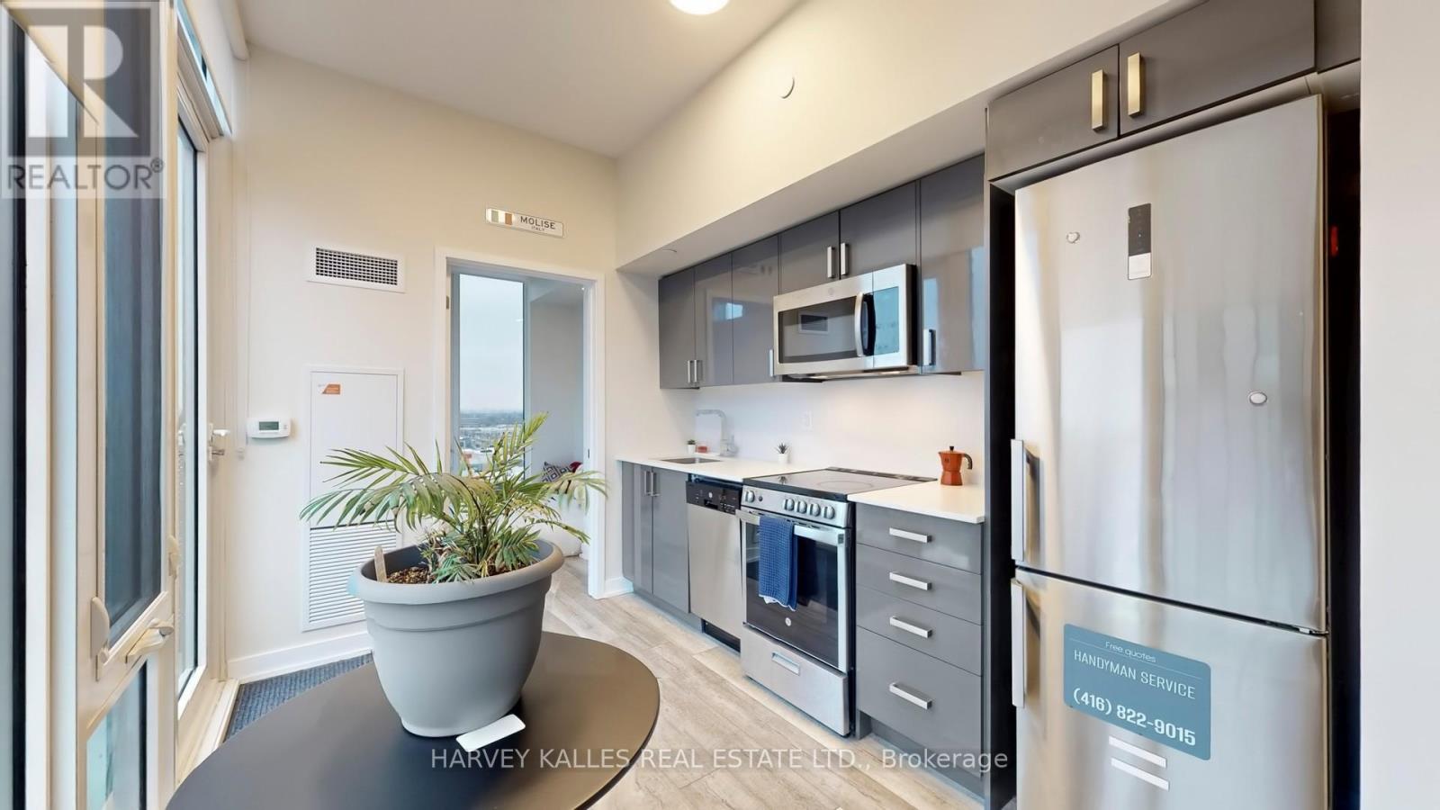 1406 - 38 Monte Kwinter Court, Toronto, Ontario  M3H 0E2 - Photo 9 - C12602658