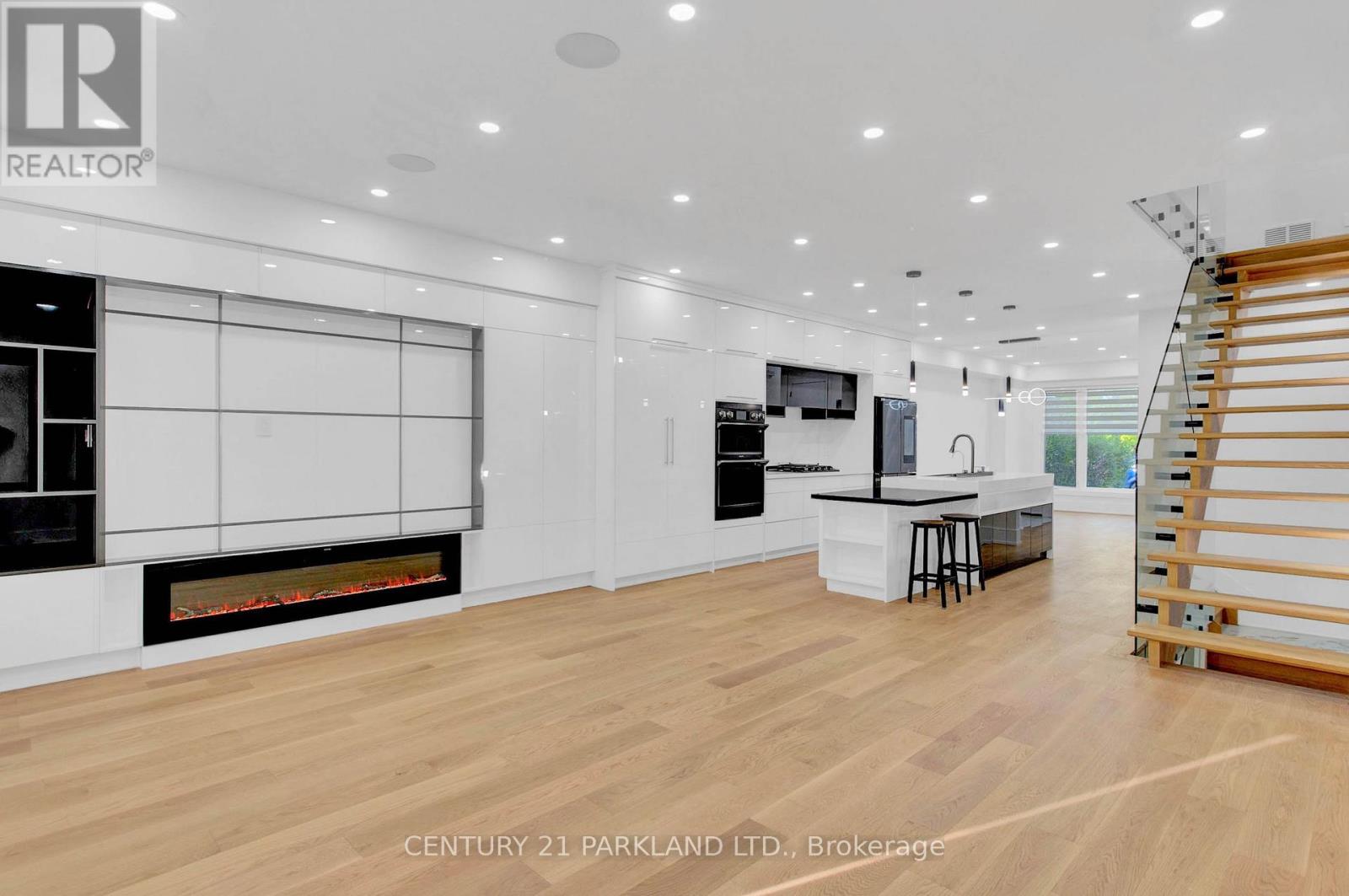 978 Carlaw Avenue, Toronto, Ontario  M4K 3M1 - Photo 11 - E12501430