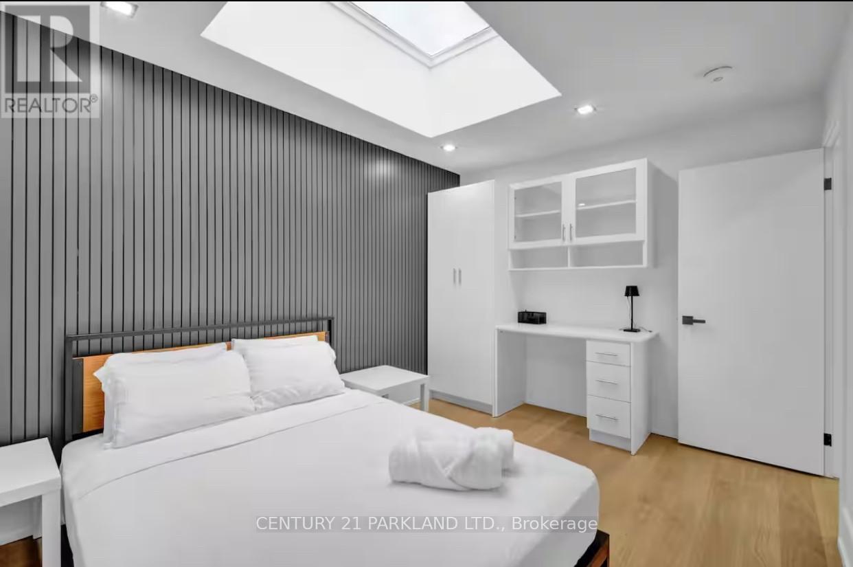 978 Carlaw Avenue, Toronto, Ontario  M4K 3M1 - Photo 18 - E12501430