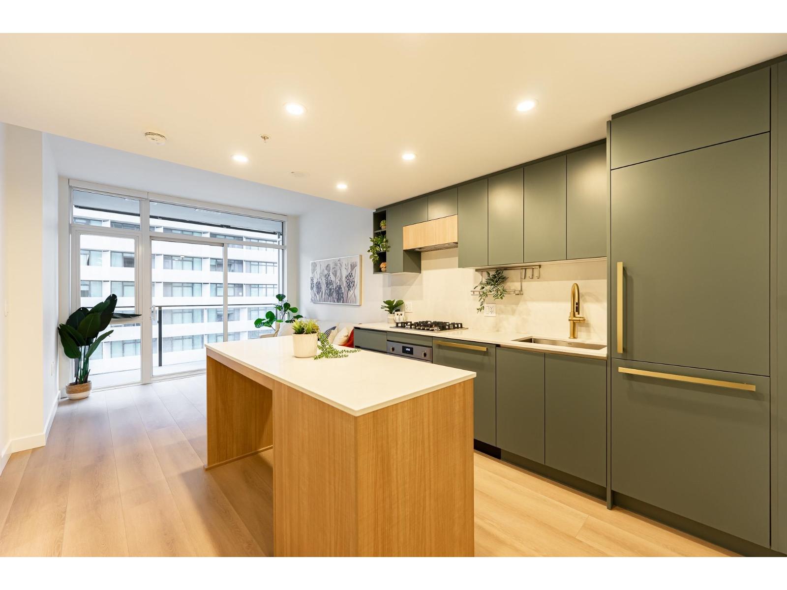 1110 13573 98a Avenue, Surrey, British Columbia  V3T 0X1 - Photo 1 - R3072601