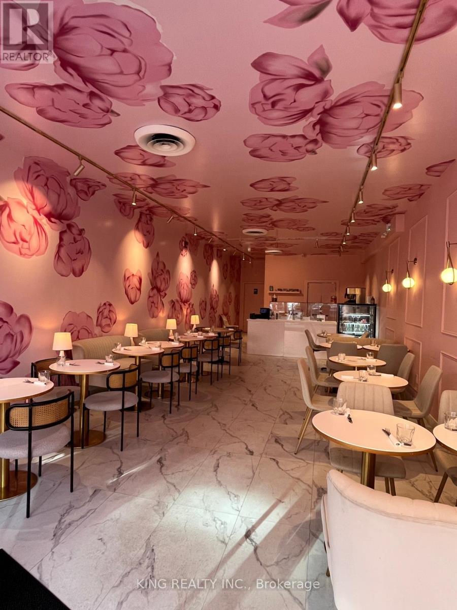 2865 DUNDAS STREET W, Toronto, Ontario