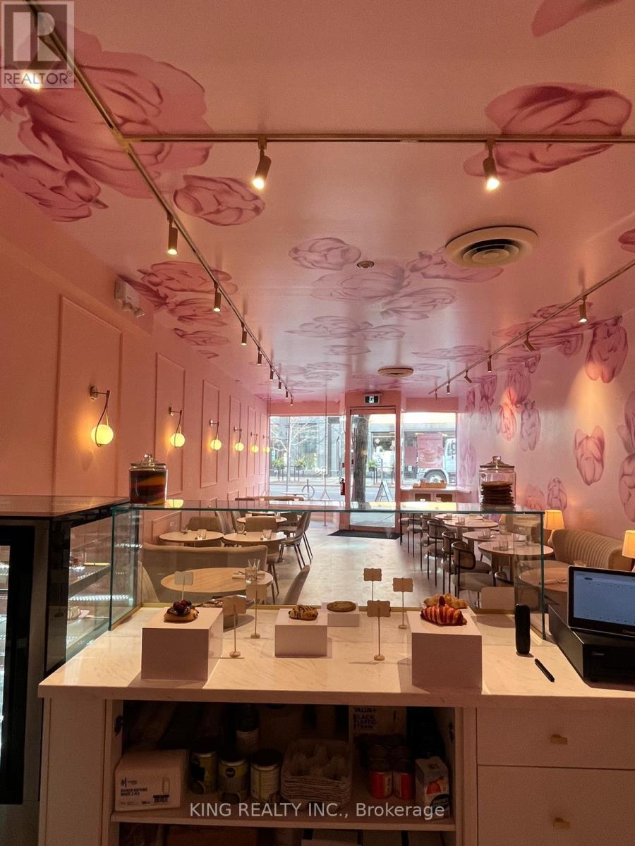 2865 Dundas Street W, Toronto, Ontario  M6P 1Y9 - Photo 3 - W12606662