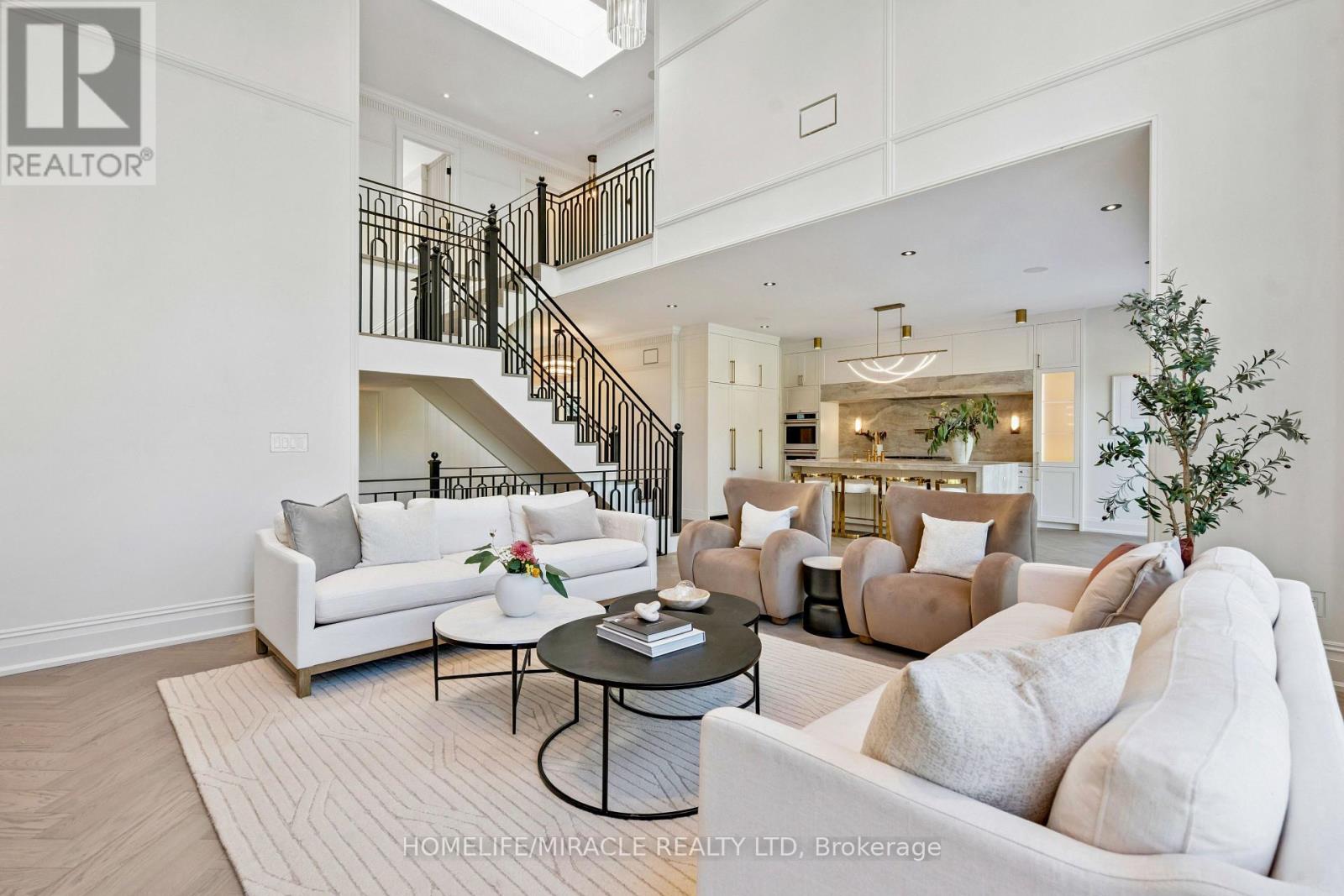 517 Stafford Drive, Oakville, Ontario  L6L 4M4 - Photo 12 - W12606684