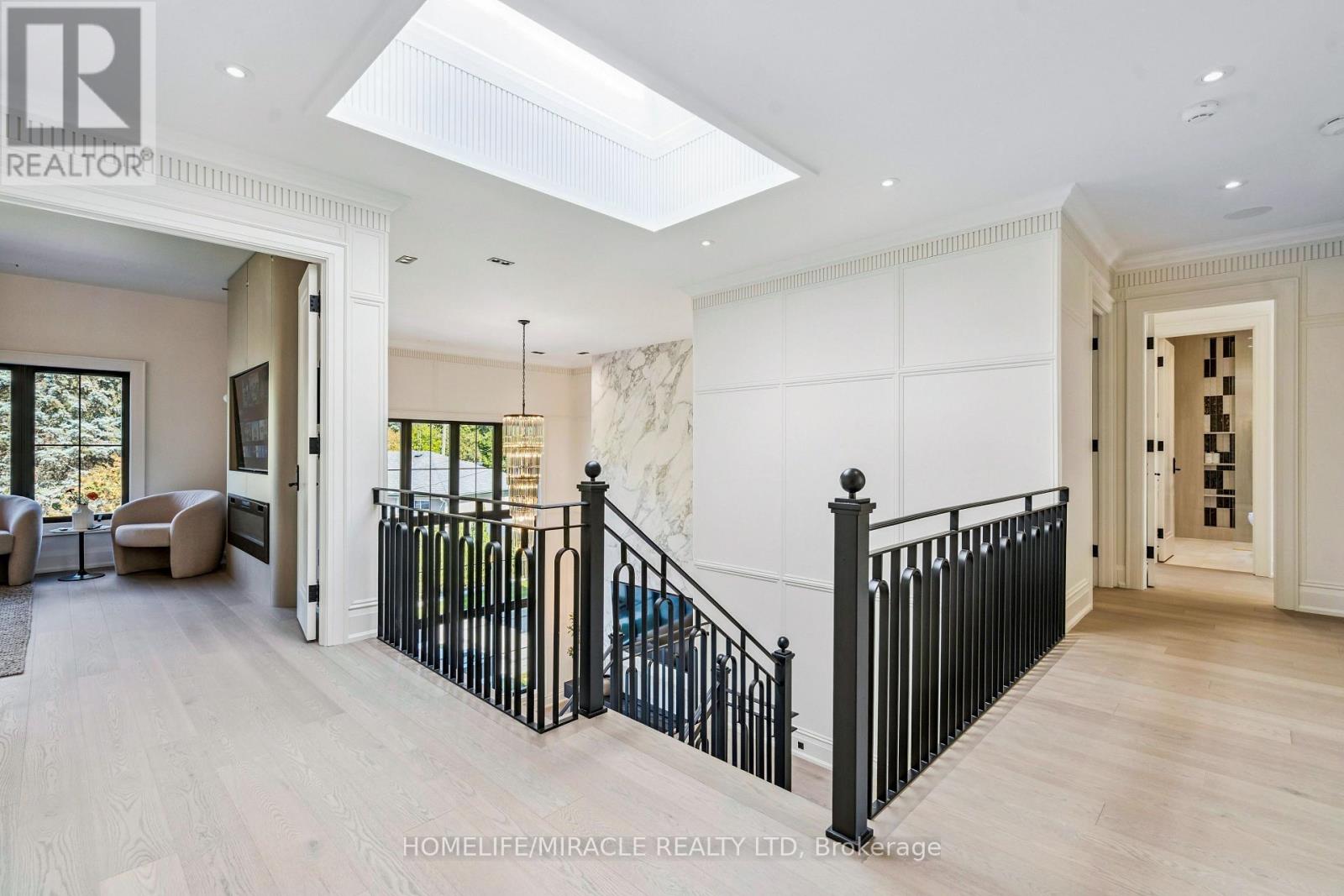 517 Stafford Drive, Oakville, Ontario  L6L 4M4 - Photo 17 - W12606684