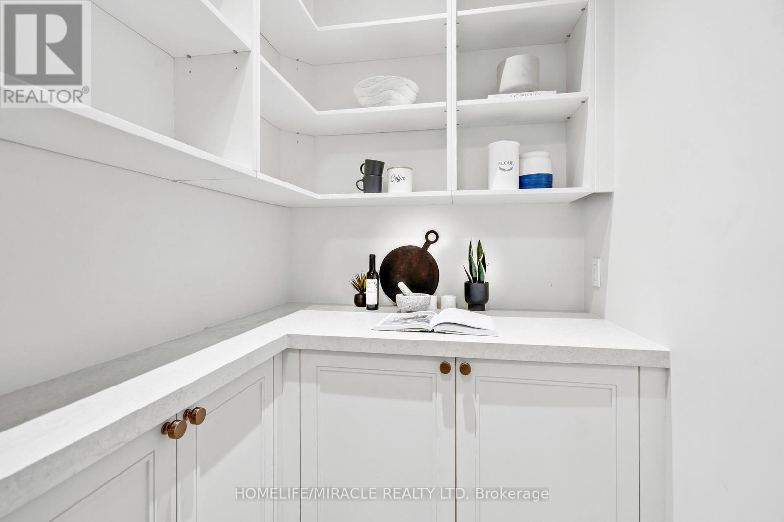 517 Stafford Drive, Oakville, Ontario  L6L 4M4 - Photo 28 - W12606684