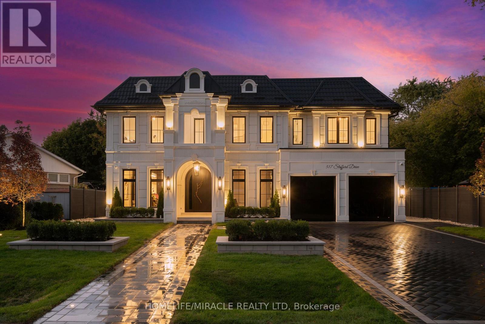 517 Stafford Drive, Oakville, Ontario  L6L 4M4 - Photo 3 - W12606684