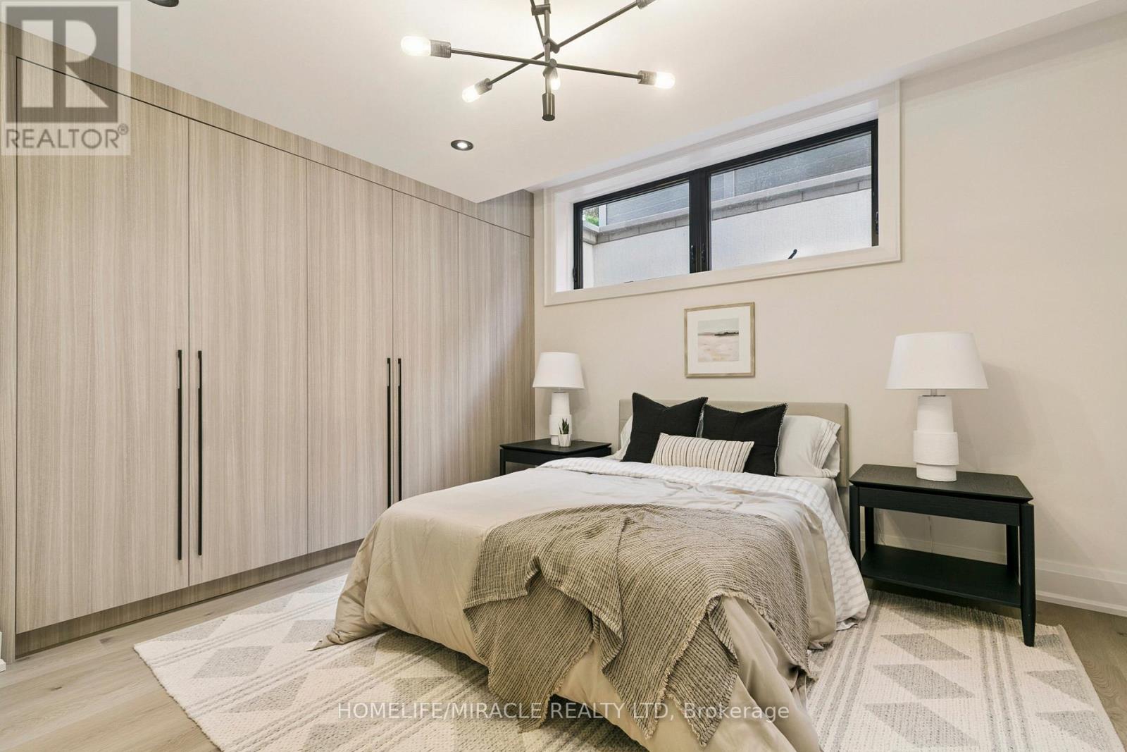 517 Stafford Drive, Oakville, Ontario  L6L 4M4 - Photo 44 - W12606684