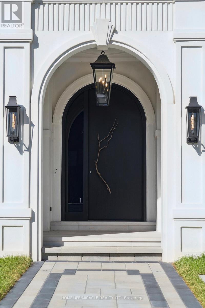 517 Stafford Drive, Oakville, Ontario  L6L 4M4 - Photo 7 - W12606684