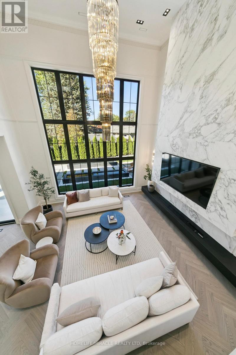 517 Stafford Drive, Oakville, Ontario  L6L 4M4 - Photo 8 - W12606684