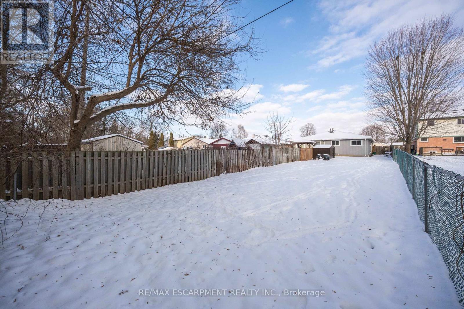 61 Woodlawn Avenue, Brantford, Ontario  N3V 1A6 - Photo 32 - X12606650