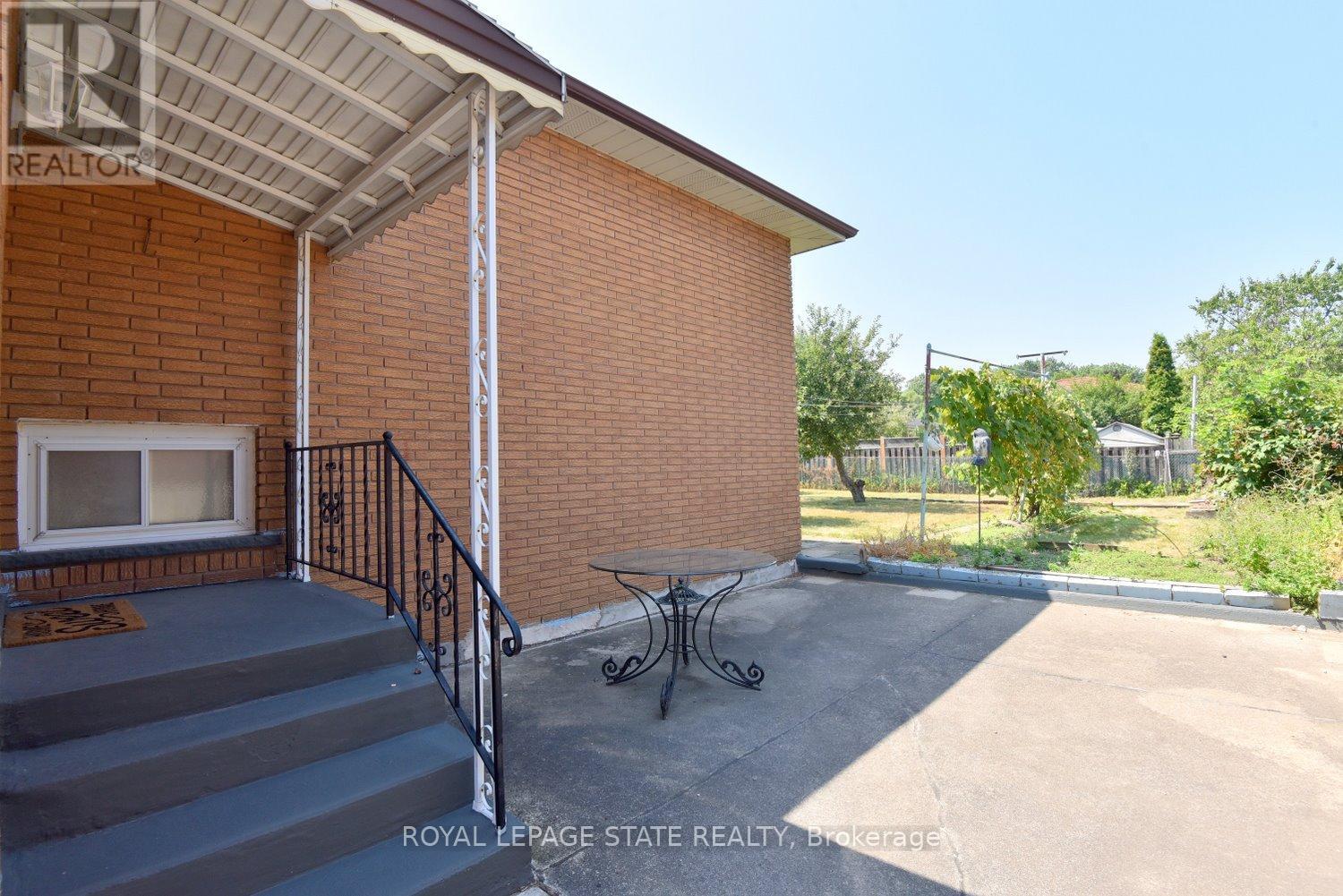 122 Mount Albion Road, Hamilton, Ontario  L8K 5S8 - Photo 30 - X12606676