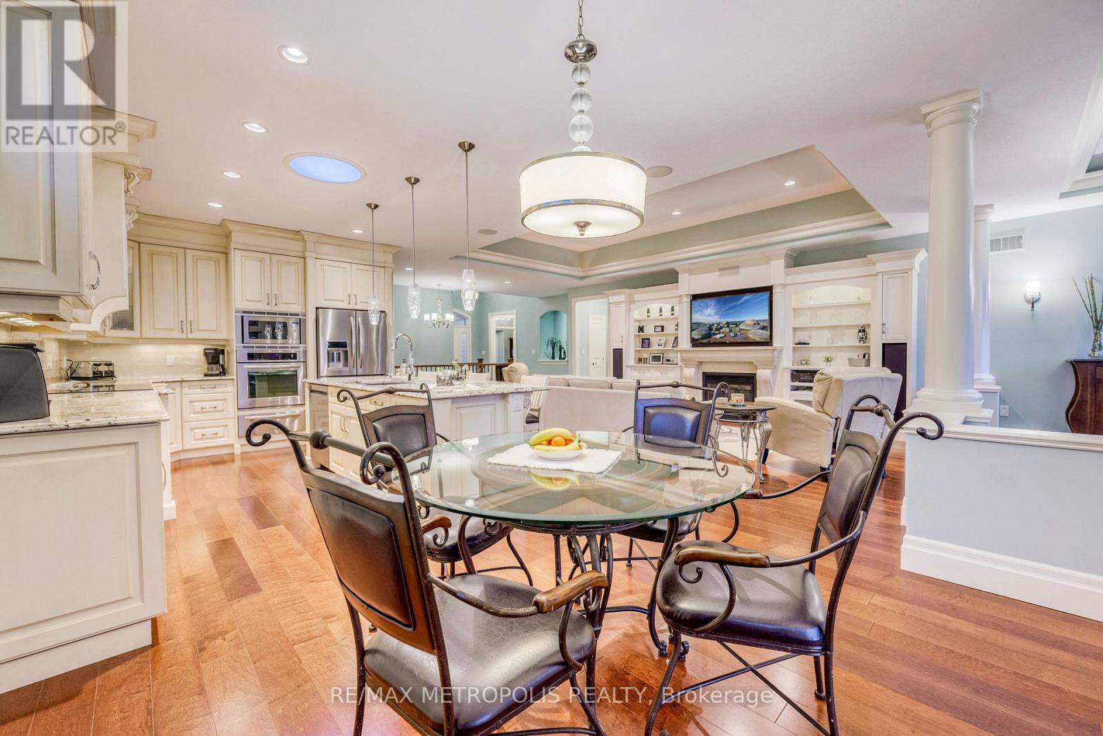 1221 Mike Weir Drive, Sarnia, Ontario  N0N 1C0 - Photo 12 - X12606698