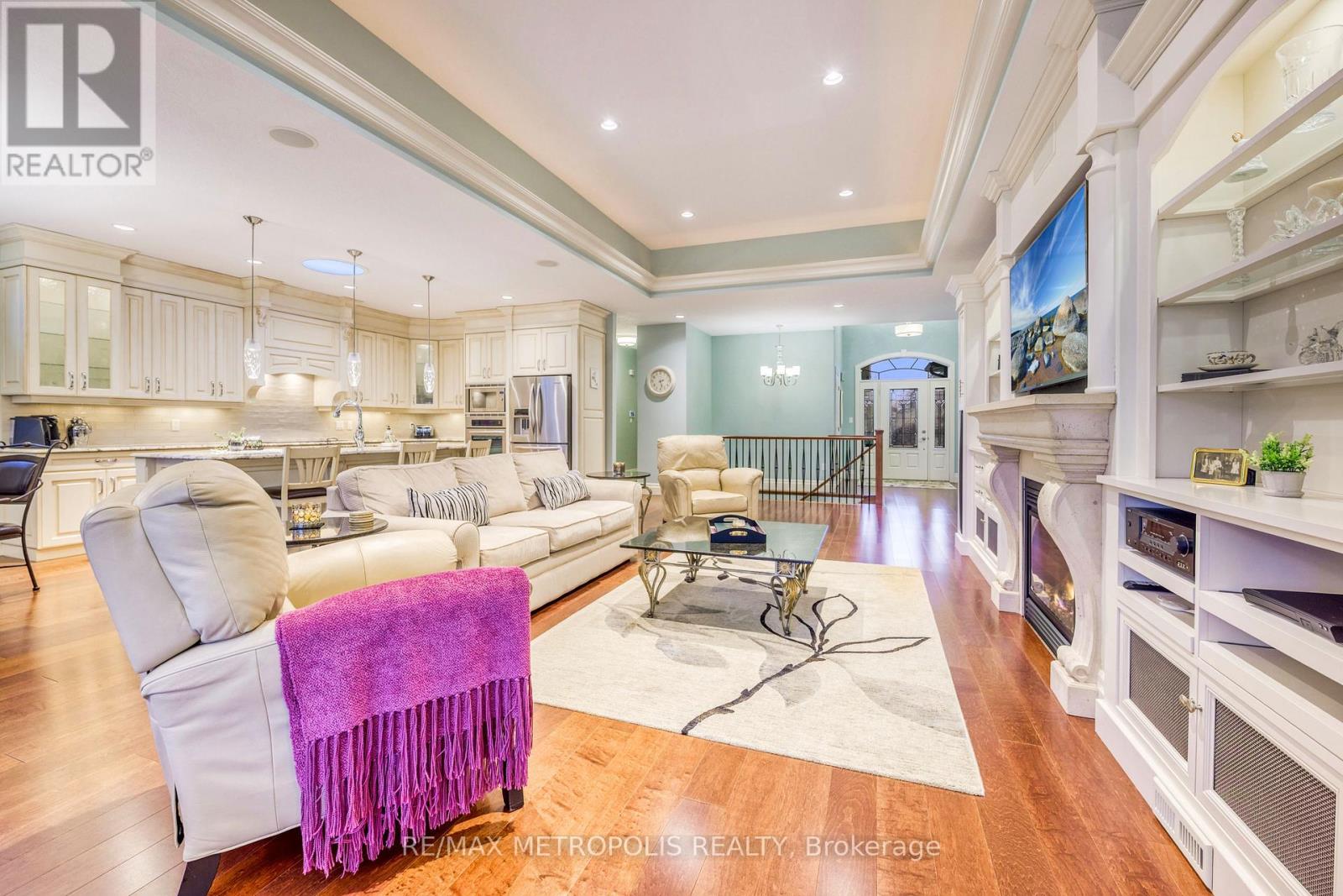 1221 Mike Weir Drive, Sarnia, Ontario  N0N 1C0 - Photo 6 - X12606698