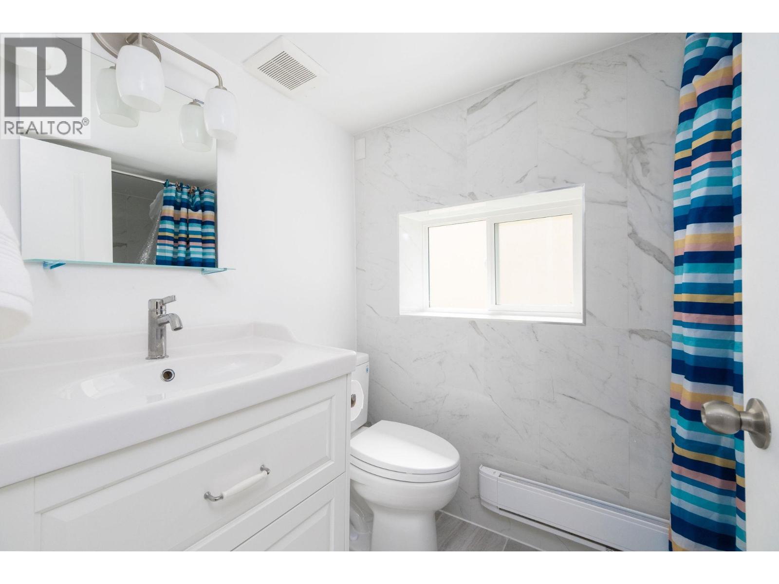 7696 Davies Street, Burnaby, British Columbia  V3N 3H4 - Photo 35 - R3057002