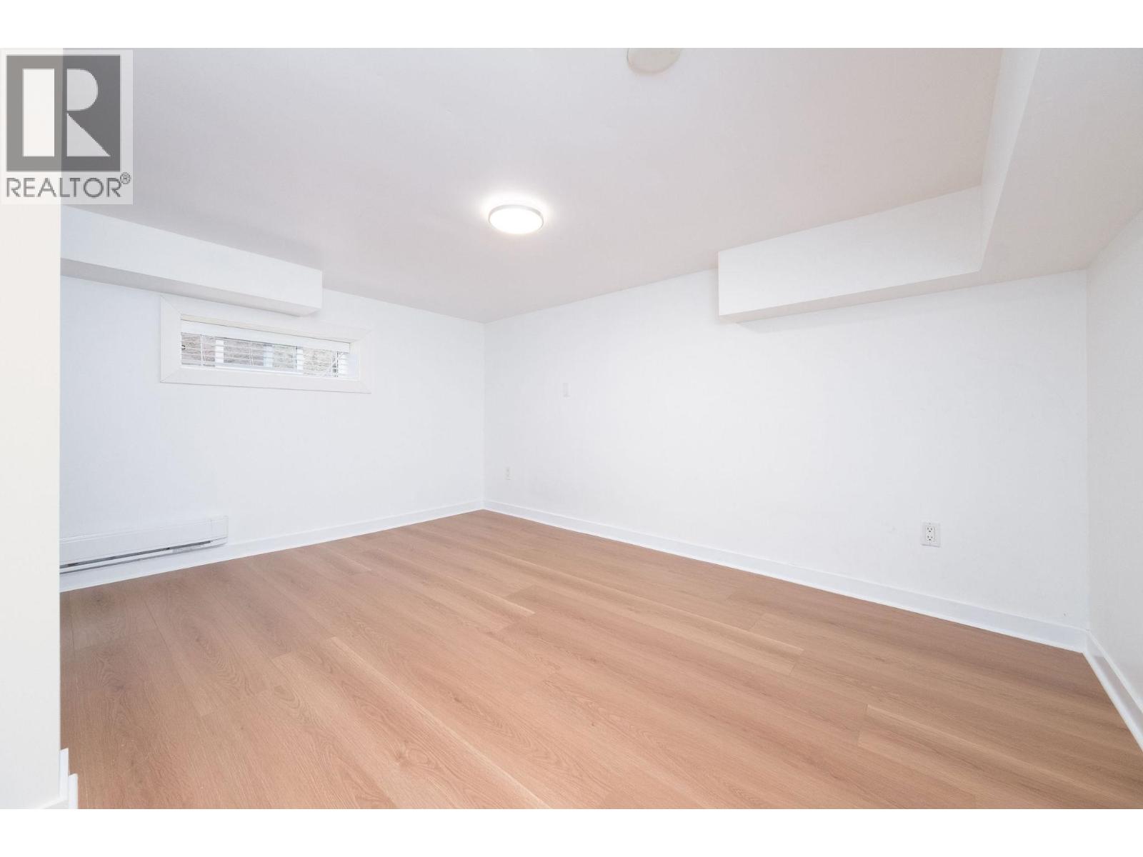 7696 Davies Street, Burnaby, British Columbia  V3N 3H4 - Photo 31 - R3057002