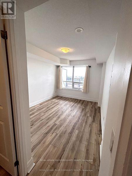 414 - 1060 Sheppard Avenue W, Toronto, Ontario  M3J 0G7 - Photo 12 - W12437050