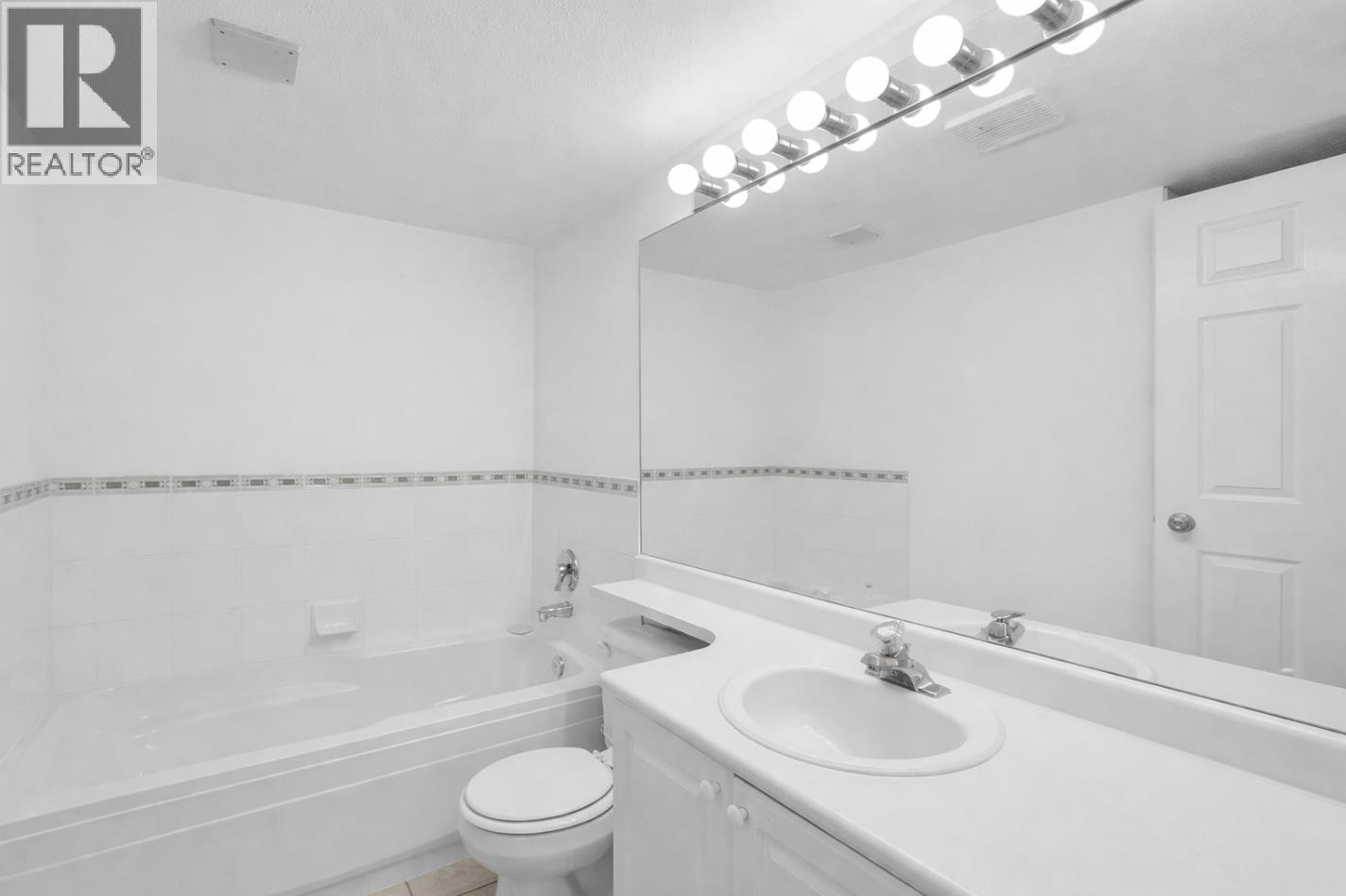 313 3085 Primrose Lane, Coquitlam, British Columbia  V3B 7S3 - Photo 7 - R3072606