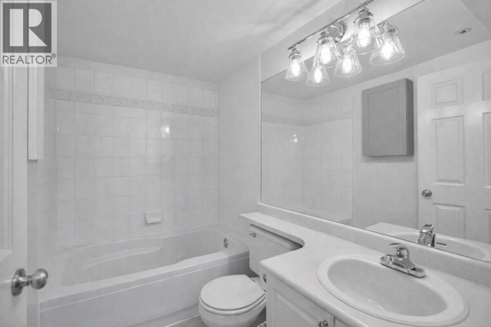 313 3085 Primrose Lane, Coquitlam, British Columbia  V3B 7S3 - Photo 9 - R3072606