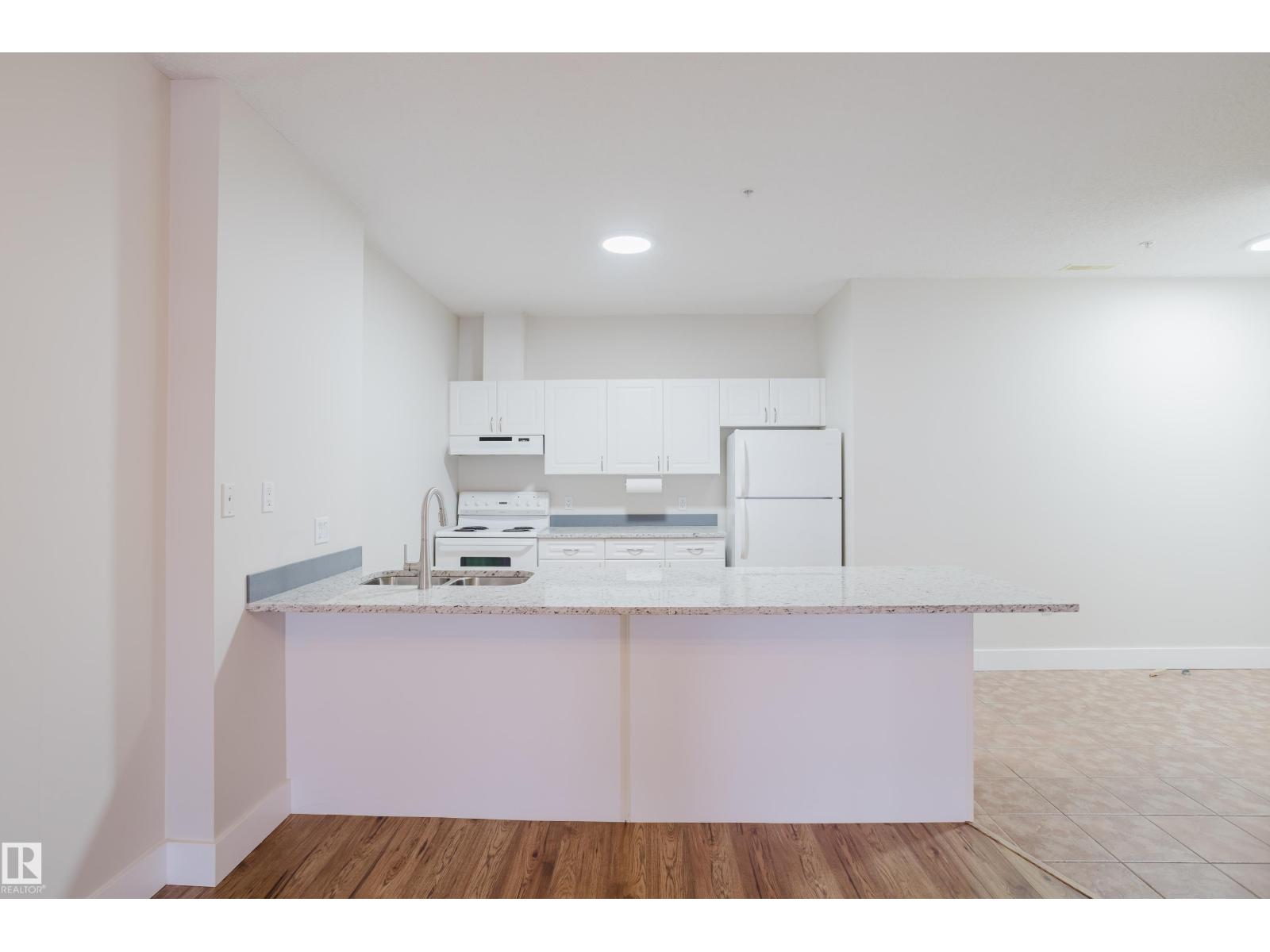 #506 9919 105 St Nw, Edmonton, Alberta  T5K 1B1 - Photo 5 - E4467580