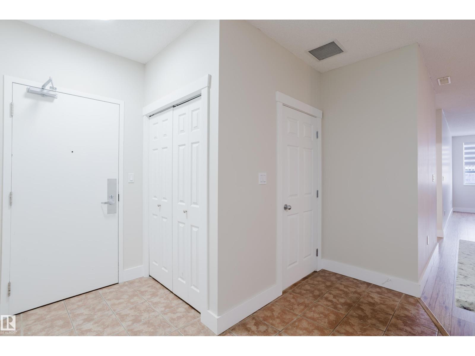 #506 9919 105 St Nw, Edmonton, Alberta  T5K 1B1 - Photo 3 - E4467580