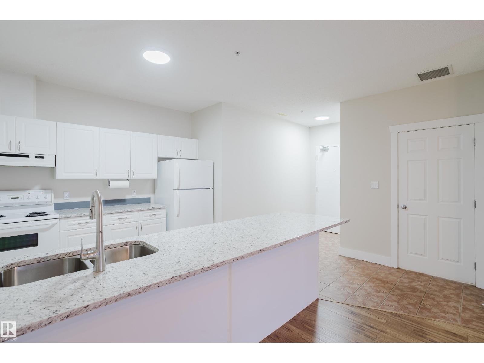 #506 9919 105 St Nw, Edmonton, Alberta  T5K 1B1 - Photo 6 - E4467580