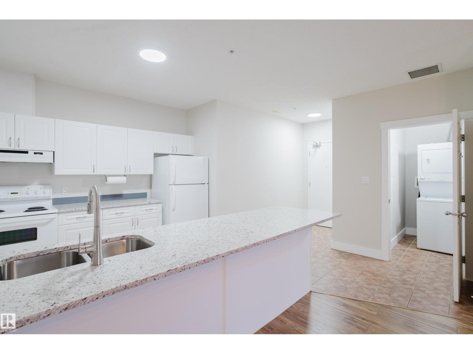 #506 9919 105 St Nw, Edmonton, Alberta  T5K 1B1 - Photo 7 - E4467580