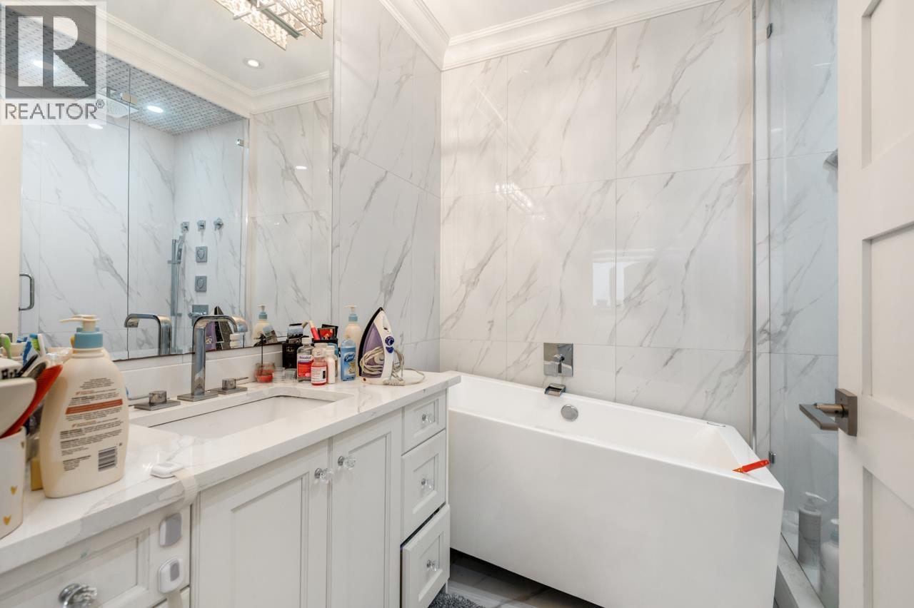 1176 E 60th Avenue, Vancouver, British Columbia V5X 2A7 - Photo 13 - R3071293