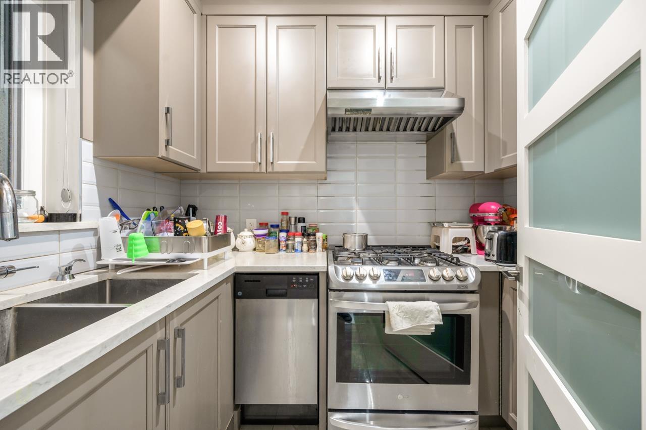 1176 E 60th Avenue, Vancouver, British Columbia V5X 2A7 - Photo 8 - R3071293