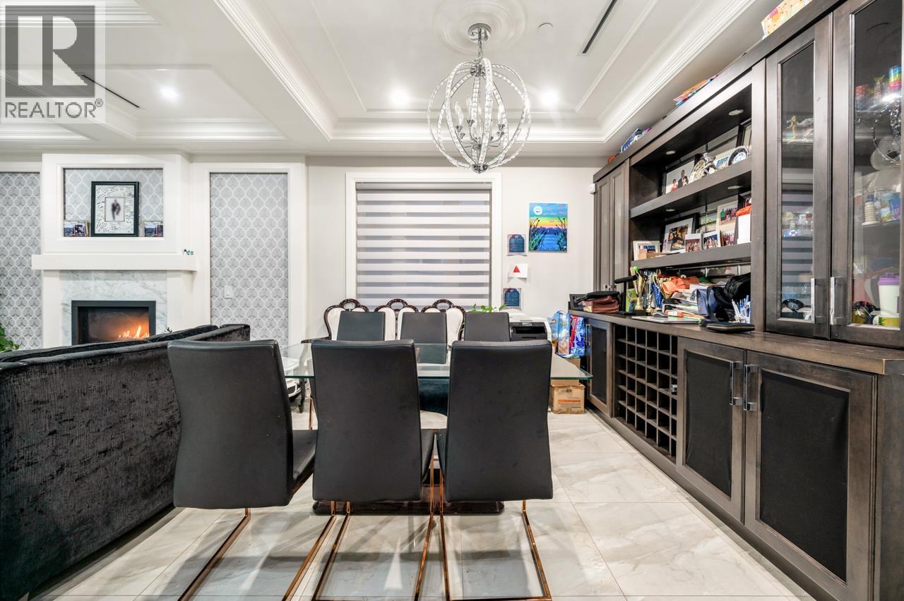 1176 E 60th Avenue, Vancouver, British Columbia V5X 2A7 - Photo 2 - R3071293