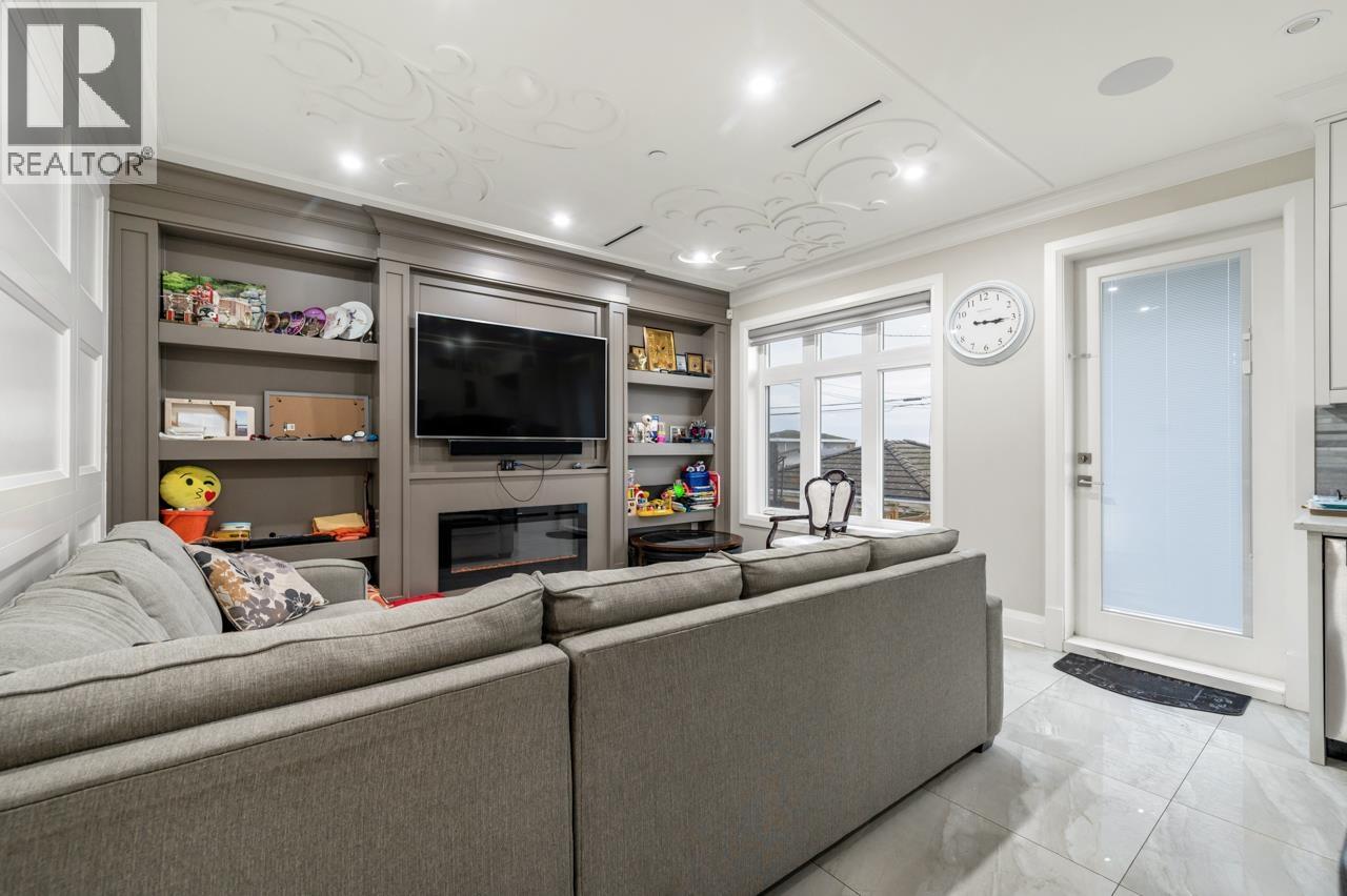 1176 E 60th Avenue, Vancouver, British Columbia V5X 2A7 - Photo 3 - R3071293