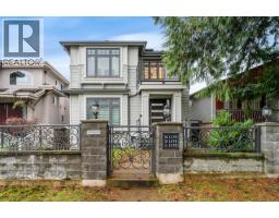 <div class="price">$2,568,000</div> 1176 E 60th Avenue, Vancouver<br><div style="margin-bottom:8px;"><small>Sutton Group-West Coast Realty</small></div><div class='bed_bath'>6 Bed | 5 Bath</div>