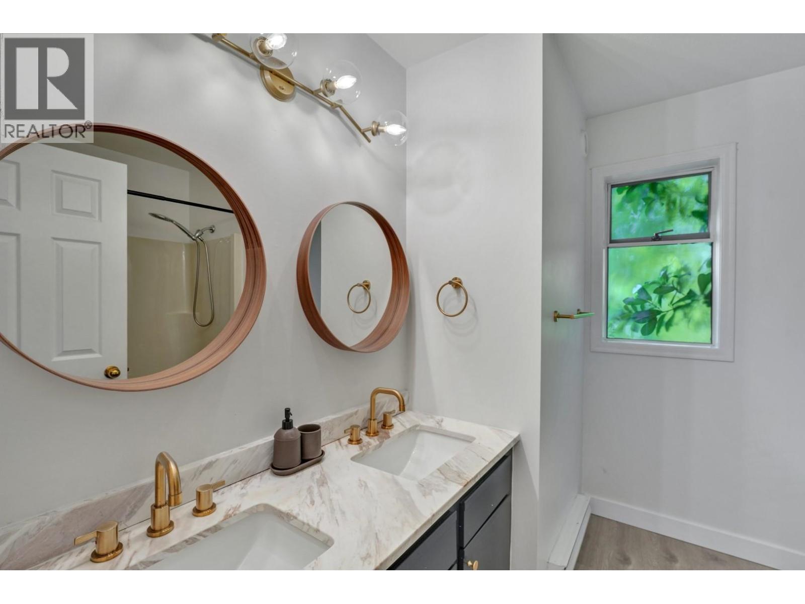 5504 Derby Road, Sechelt, British Columbia  V7Z 0M2 - Photo 18 - R3072147