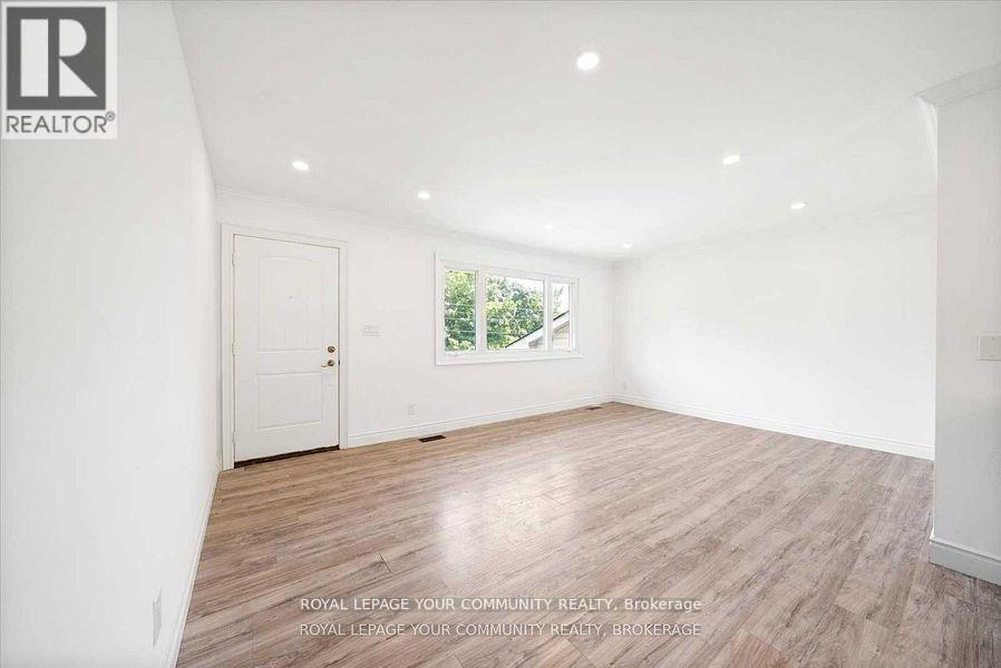 Upper - 93 Westmount Drive S, Orillia, Ontario L3V 6E2 - Photo 6 - S12572390