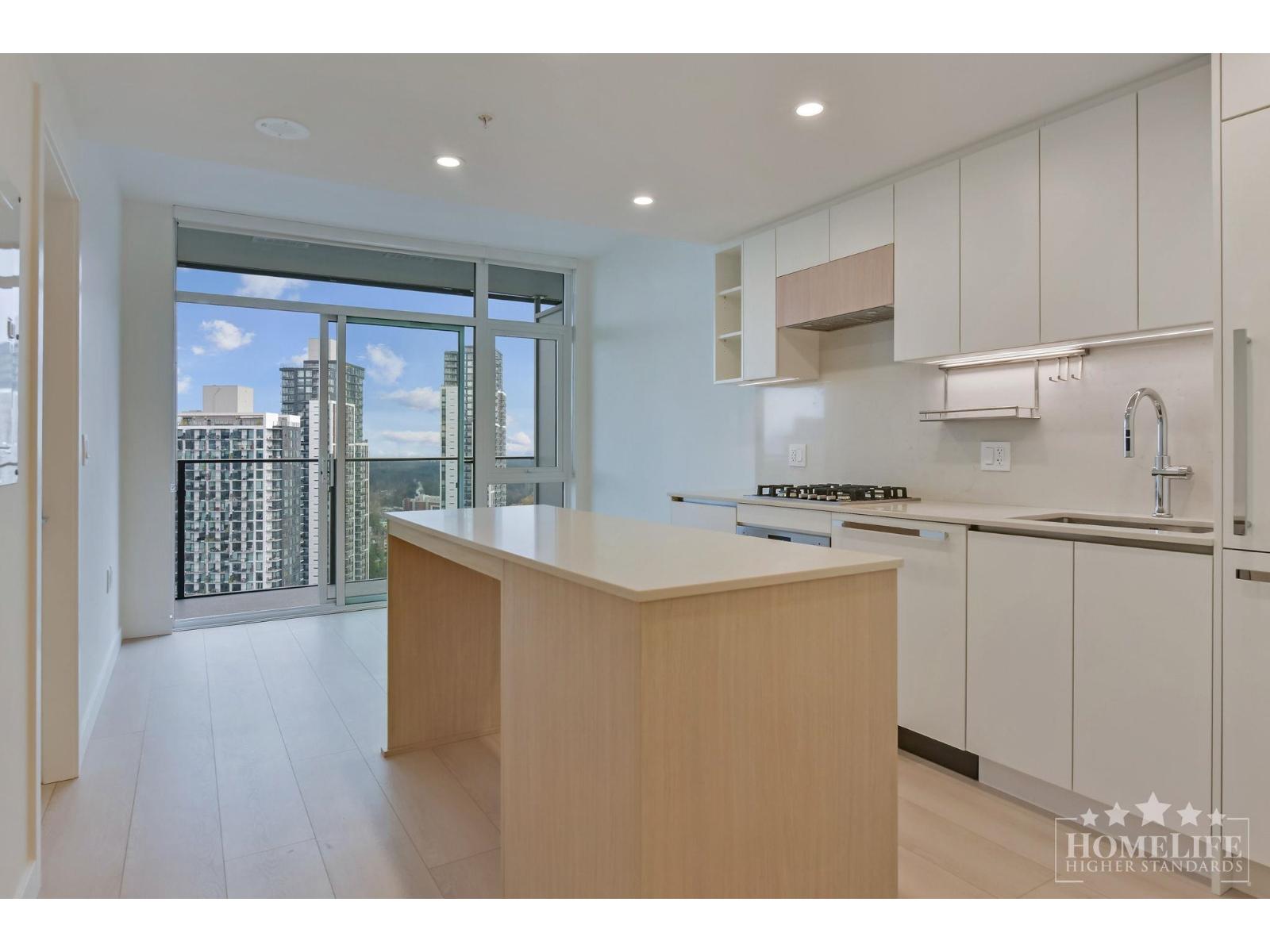 2910 13573 98a Avenue, Surrey, British Columbia  V3T 0X1 - Photo 3 - R3072621