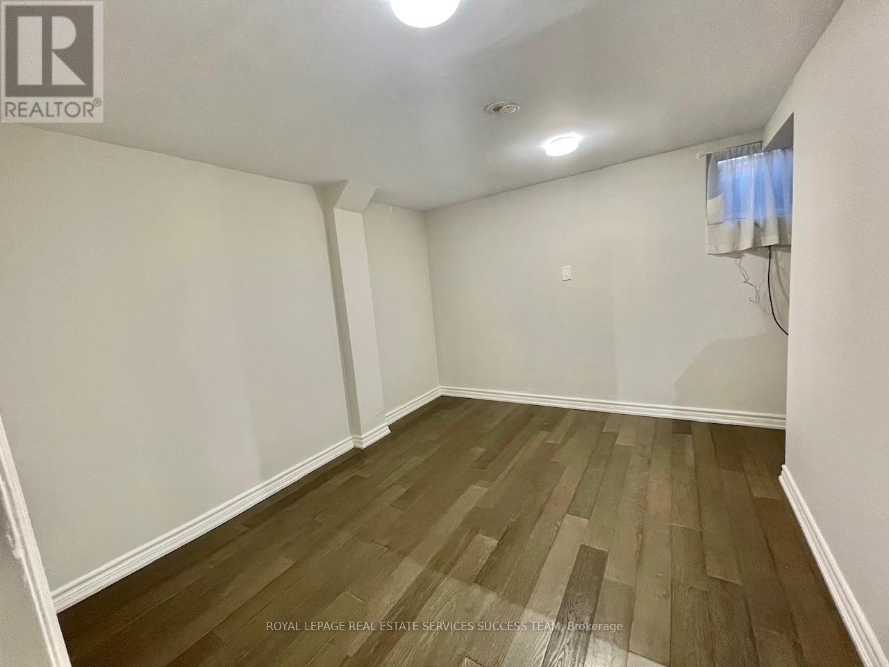 17 Curly Vineway N, Toronto, Ontario  M2J 4J9 - Photo 8 - C12601838