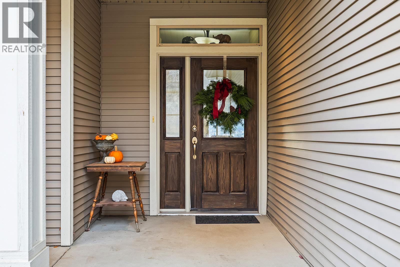 10290 Teresa Road, Lake Country, British Columbia V4V 2N6 - Photo 6 - 10370632