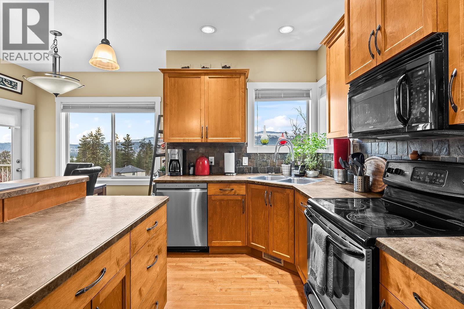 10290 Teresa Road, Lake Country, British Columbia V4V 2N6 - Photo 15 - 10370632