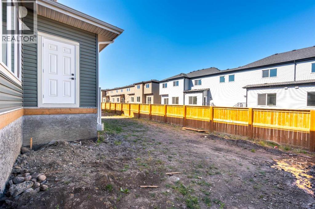 92 Waterford Manor, Chestermere, Alberta  T1X 2T9 - Photo 4 - A2233048