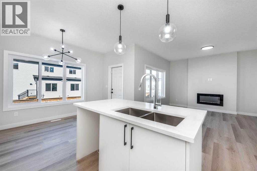 92 Waterford Manor, Chestermere, Alberta  T1X 2T9 - Photo 8 - A2233048