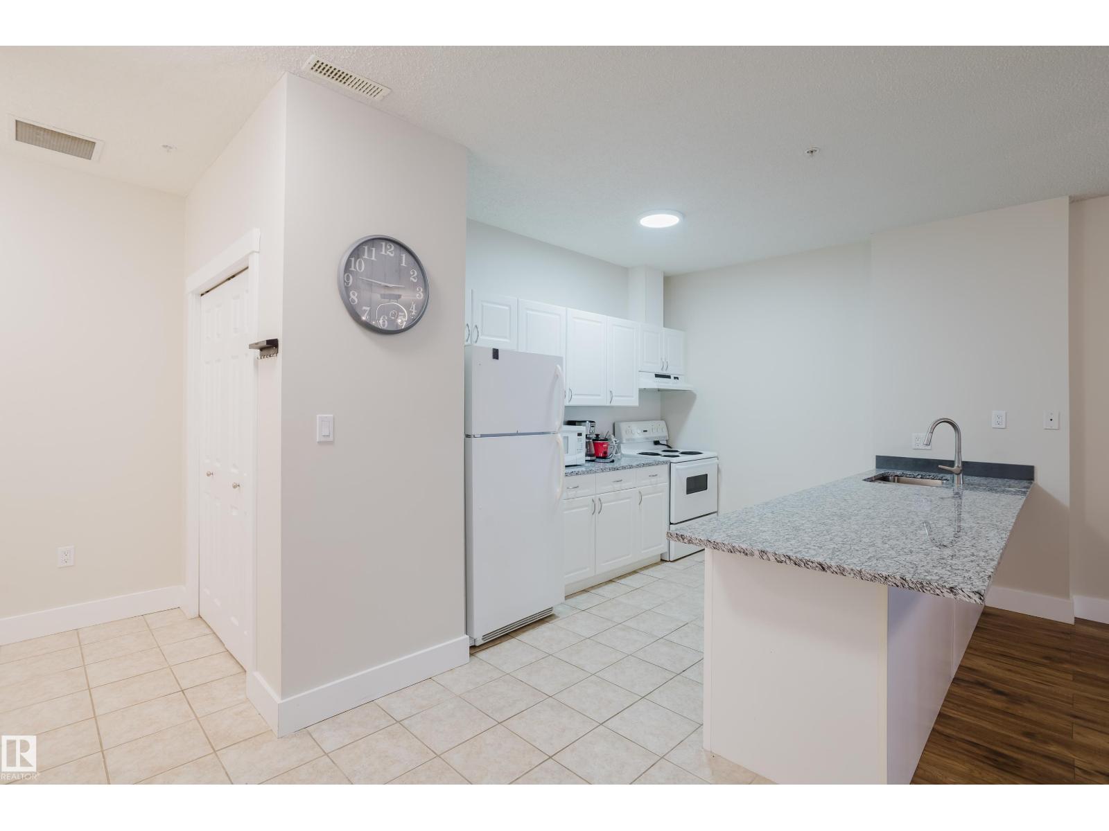 #407 9919 105 St Nw, Edmonton, Alberta  T5K 1B1 - Photo 5 - E4467583